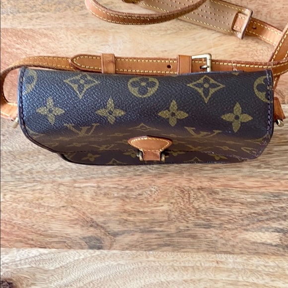 Authentic Mini Louis Vuitton Saint Cloud Crossbody - Picture 11 of 16